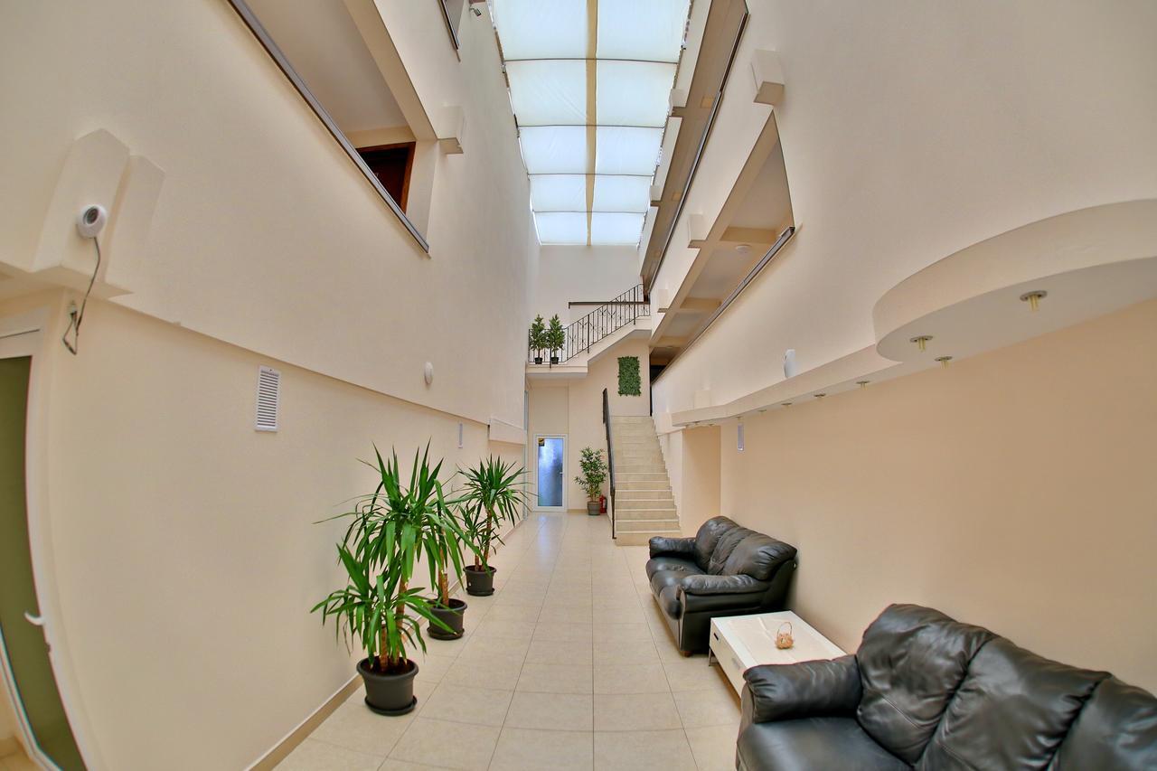 Jijo'S Hotel Mamaja Zewnętrze zdjęcie