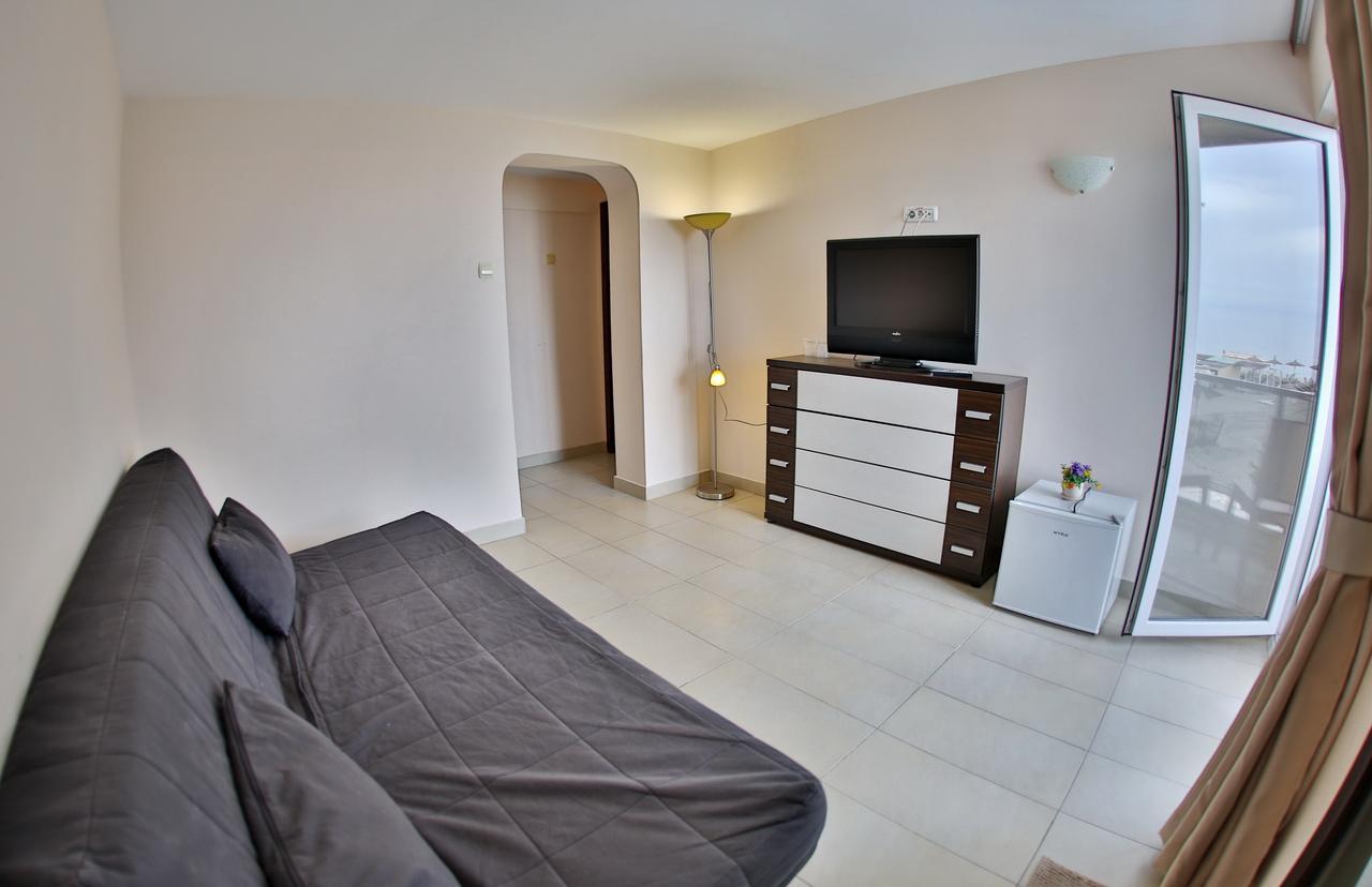 Jijo'S Hotel Mamaja Zewnętrze zdjęcie