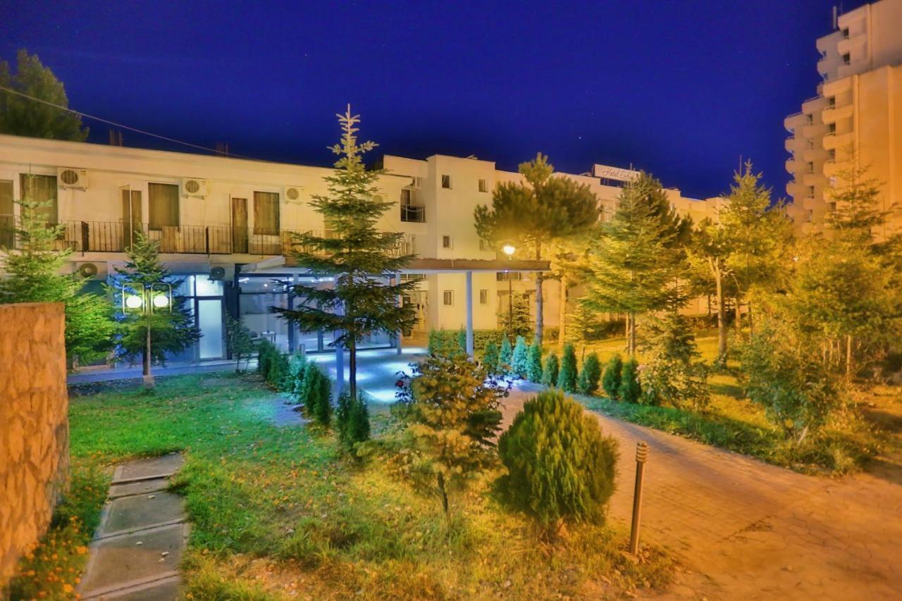 Jijo'S Hotel Mamaja Zewnętrze zdjęcie